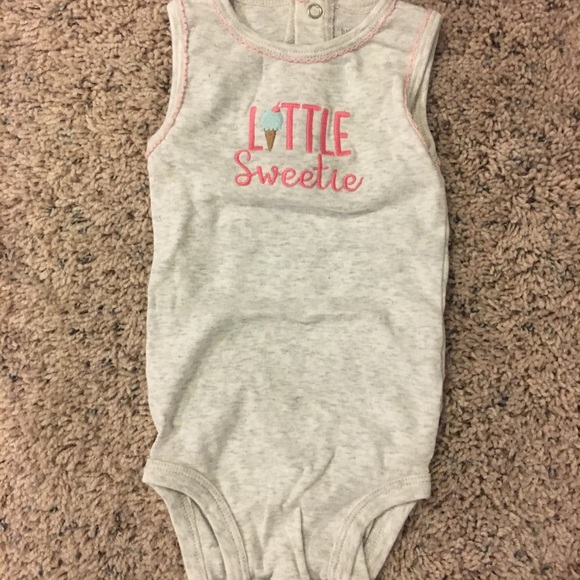 Carters girls sleeveless onesie. 9 months. - Picture 1 of 1